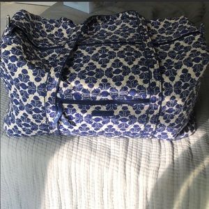 Vera Bradley large duffel